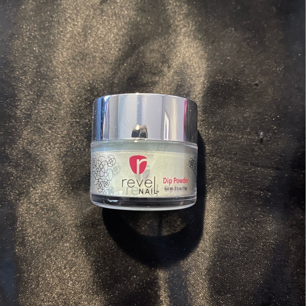 🌟Pick Any 3/$12 Sale Revel Dreamy Powder